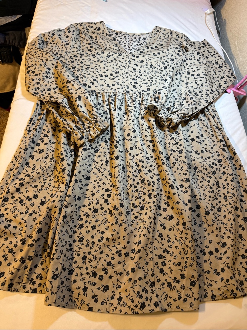 Floral Long Sleeve Dress in Beige and Black